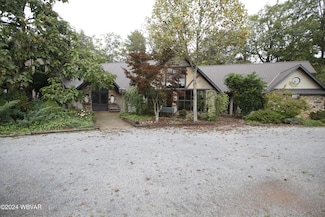 299 Yocum Ln, Northumberland, PA 17857