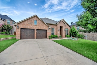 912 Champions Ct, Roanoke, TX 76262
