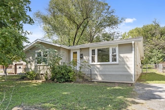 711 S 3rd St, Branson, MO 65616