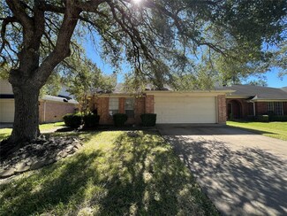 1719 Glacier Blue Dr, Fresno, TX 77545