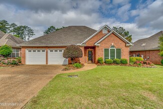 562 Spring Lake Dr, Pearl, MS 39208
