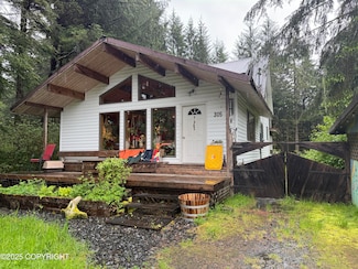 305 Baranof St, Petersburg, AK 99833