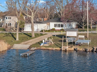 12606 234th Ave, Trevor, WI 53179