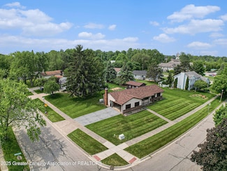 803 Searles Estate Dr, Saint Johns, MI 48879