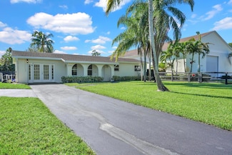 8392 Pinto Dr, Lake Worth, FL 33467