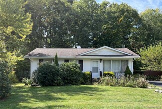 43 Wickham Dr, Warwick, NY 10990