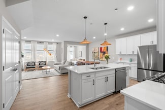 5322 94th Ln N, Brooklyn Park, MN 55443