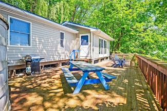 5543 New York 89, Romulus, NY 14541