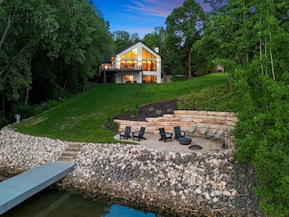 2080 Greenleaf Rd, de Pere, WI 54115
