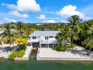 1330 Sugarloaf Blvd, Summerland Key, FL 33042