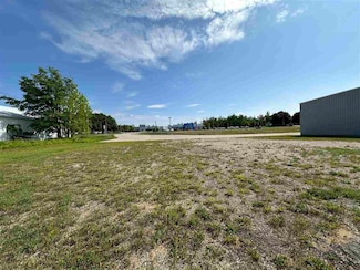 6-10 Cvx Ln, Charlevoix, MI 49720