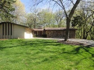 2259 Tara Dr, Elgin, IL 60123