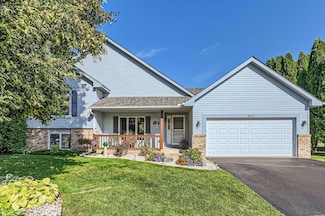 521 Weston Hills Ct, Saint Paul, MN 55123