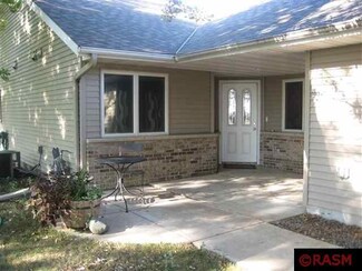 1012 Columbia St, Cleveland, MN 56017