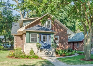 5 N Huffman St, Naperville, IL 60540