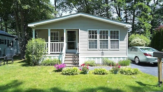 132A Robinhood Dr, Exeter, NH 03833