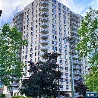 307 Prospect Ave Unit 9D, Hackensack, NJ 07601