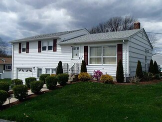 57 Stony Brook Dr, Cranston, RI 02920