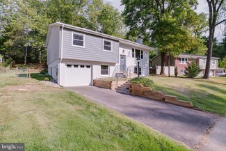 4547 Glendale Rd, Woodbridge, VA 22193