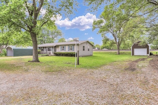 407 E Court St, Fairmount, IL 61841