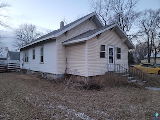 151 Church St S, Canova, SD 57321