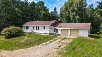 106 E Wells St, Harrietta, MI 49638
