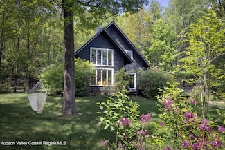 36 Ridgewood Rd, Kerhonkson, NY 12446