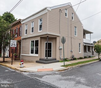 260 N 3rd St, Columbia, PA 17512