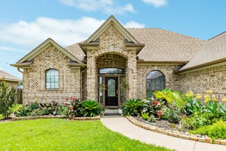110 Robin Trail, Richwood, TX 77531