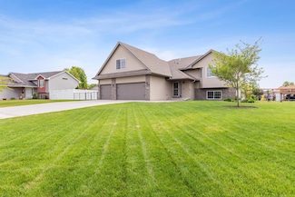 30259 Fox Run Rd, Stacy, MN 55079