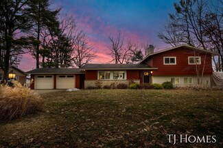 3452 Assumption Dr NE, Grand Rapids, MI 49525