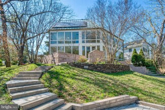 6559 24th St N, Arlington, VA 22205