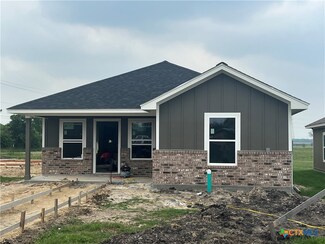 3615 Hanselman Rd, Victoria, TX 77901