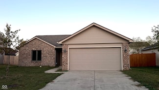 1209 Half Moon Ln, Cicero, IN 46034