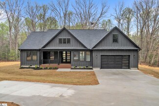 4038 Ridge Rd, Greer, SC 29651