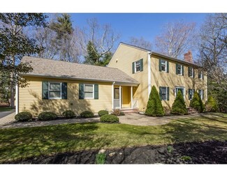 38 Tucker Ln, North Dartmouth, MA 02747