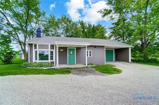 1215 E Bigelow Ave, Findlay, OH 45840