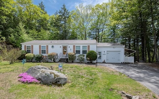 136 Heather Ln, Hampstead, NH 03841