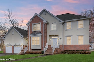 208 Imperial Ct, Lakewood, NJ 08701