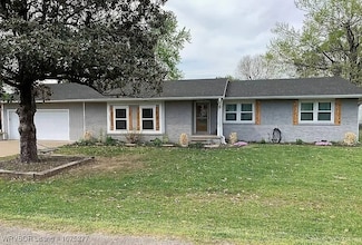303 NW Rose Ln, Stigler, OK 74462