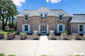 208 E Hanover Place, Peoria, IL 61614