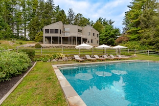 194 Lonetown Rd, Redding, CT 06896