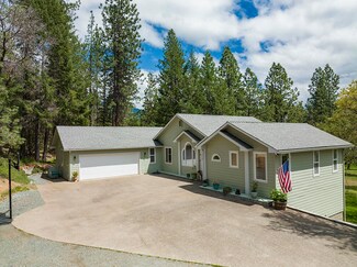 250 Mountain Paradise Rd, Grants Pass, OR 97526
