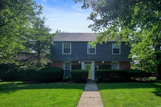 1144 W Warwick Rd, Muncie, IN 47304