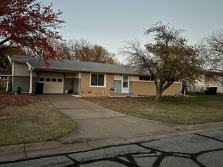 1218 Hartford St, Salina, KS 67401