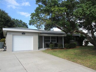 9821 50th Ave N, Saint Petersburg, FL 33708