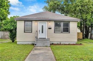 653 Saint Joseph Ln, Harvey, LA 70058