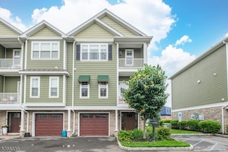15 Chaz Way, Fairfield, NJ 07004