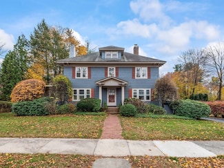 57 Berwick St, Worcester, MA 01602