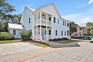 306 Marina View Dr, Southport, NC 28461